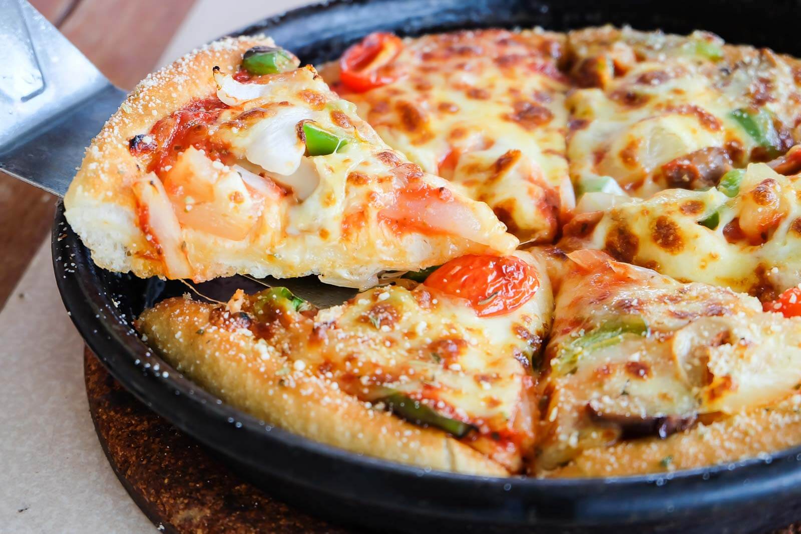 PAN PIZZA without Yeast in 15 minutes