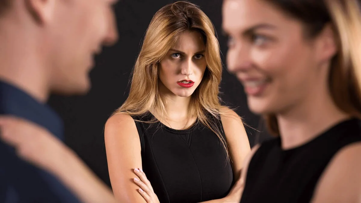 Someone is Jealous of You – Some Scary Warning Signs Someone is Jealous of You – Some Scary Warning Signs