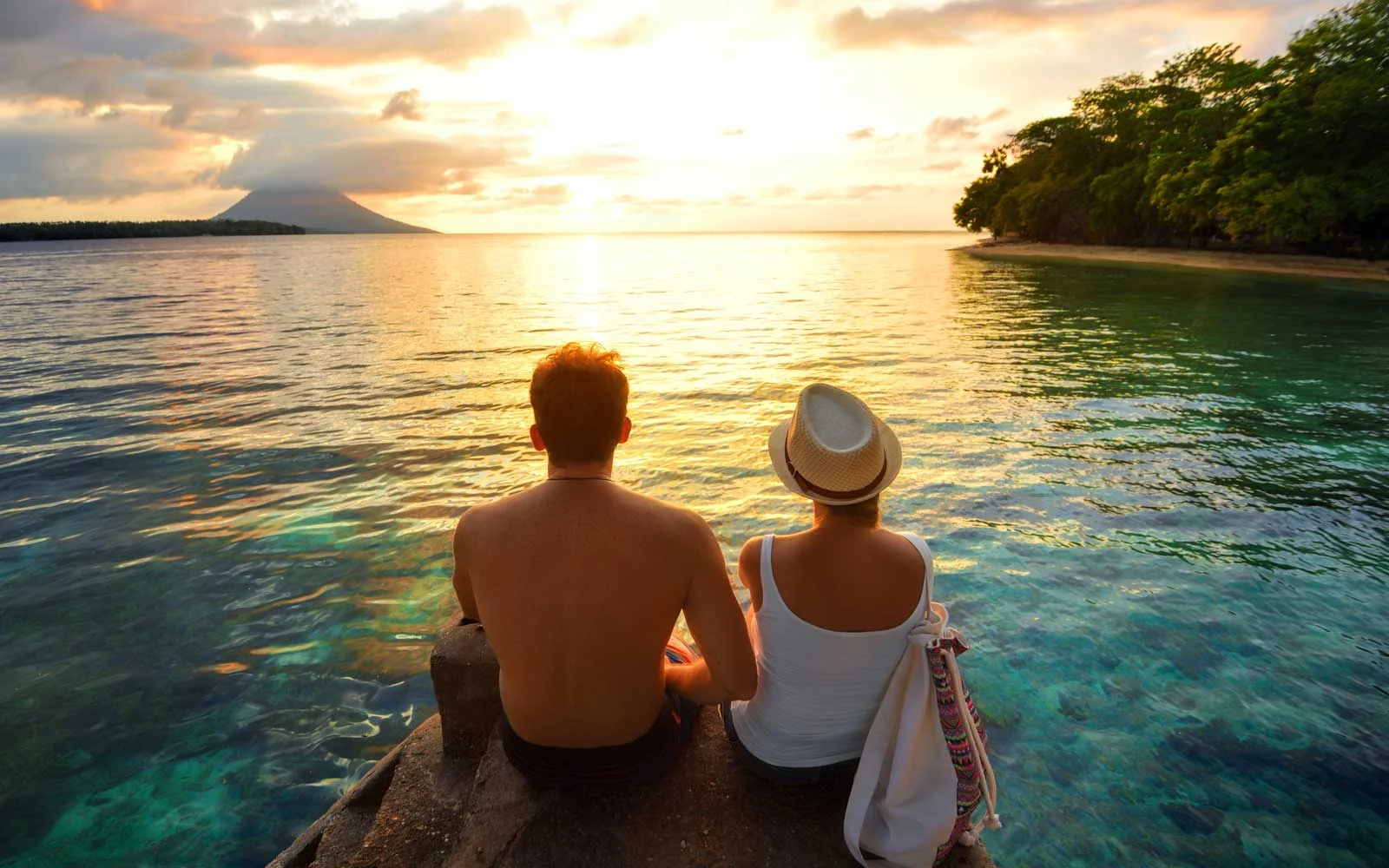 Ways to keep the honeymoon phase alive in a relationship
