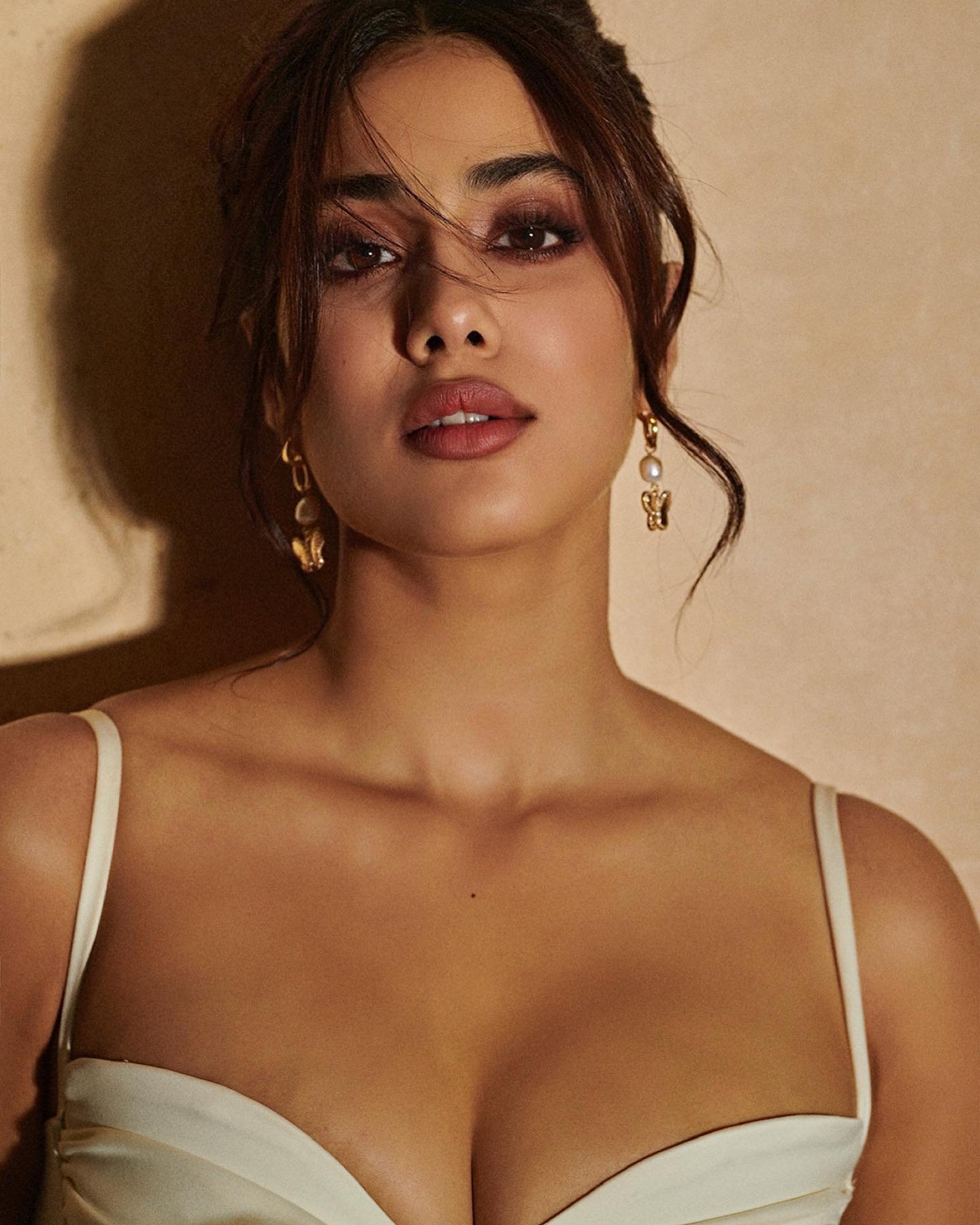 Janhvi Kapoor Makes Things Steamy in White Bodycon Short Dress With Plunging Neckline - Too Hot to Handle